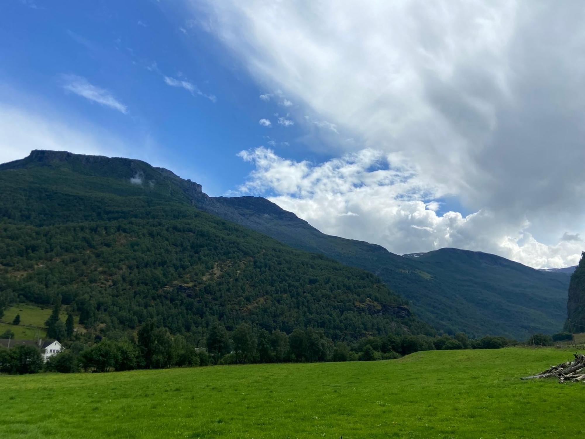 Brekke Gard Hostel Флам Экстерьер фото