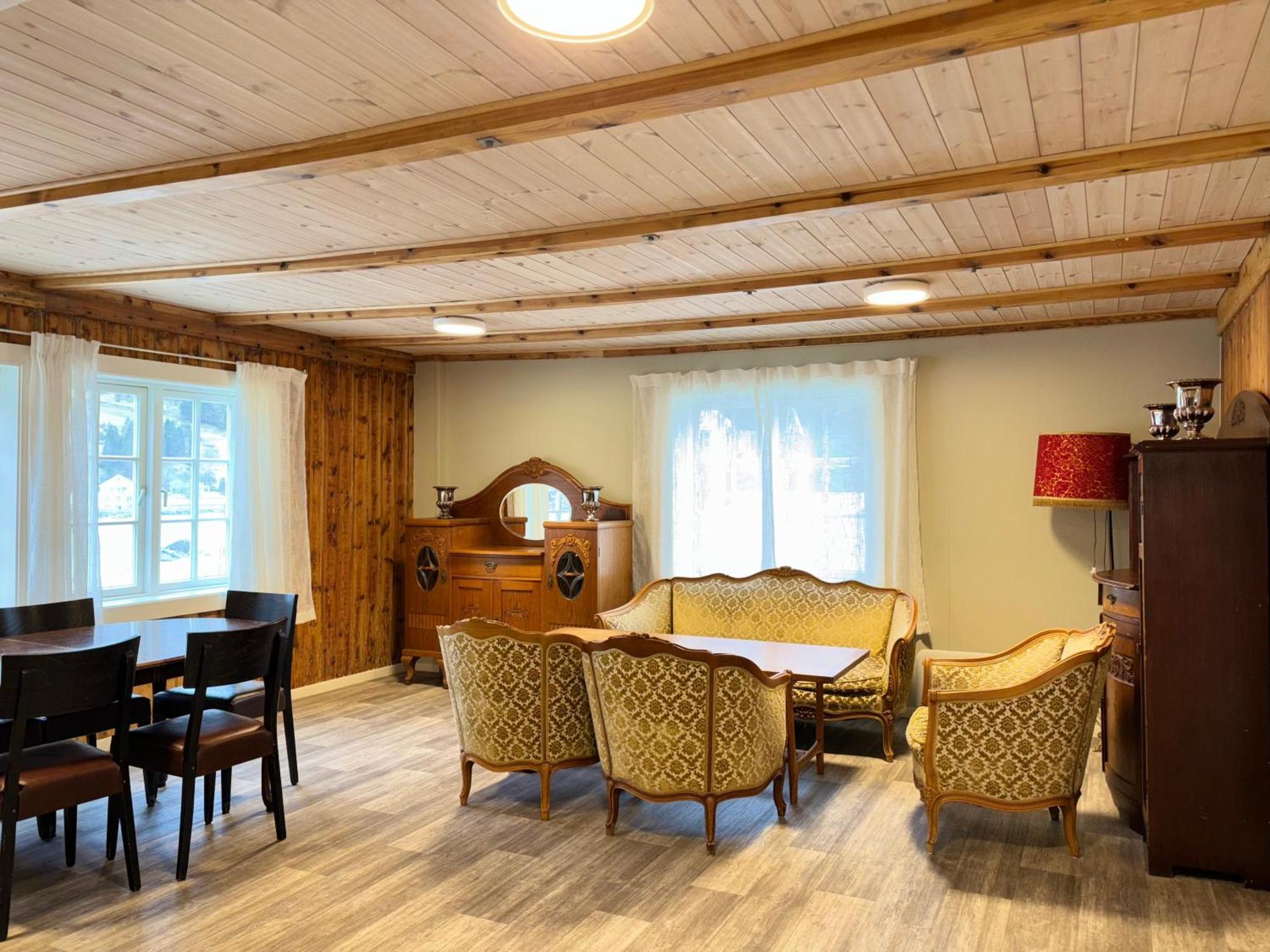 Brekke Gard Hostel Флам Экстерьер фото